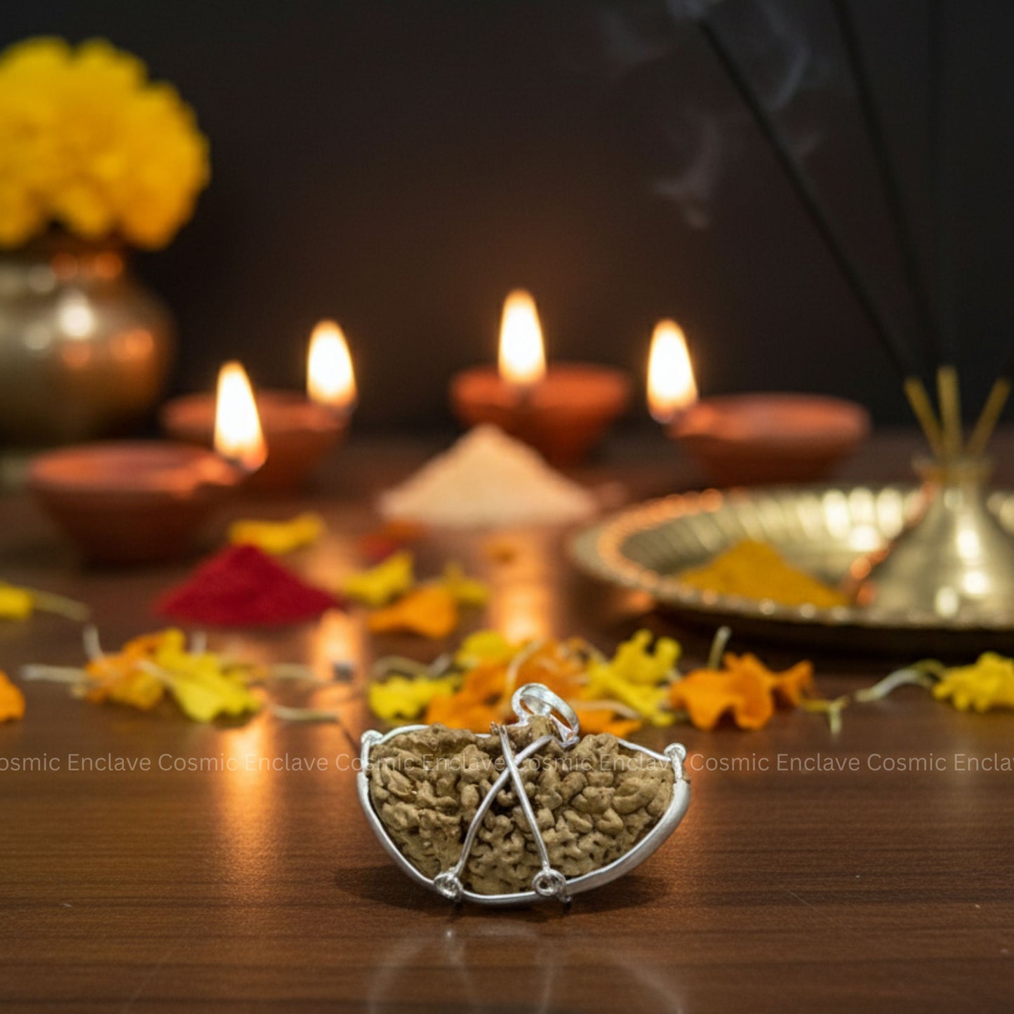 1 Mukhi Rudraksha (Chandrakaar) (For Attracting Wealth, Confidence & Focus)
